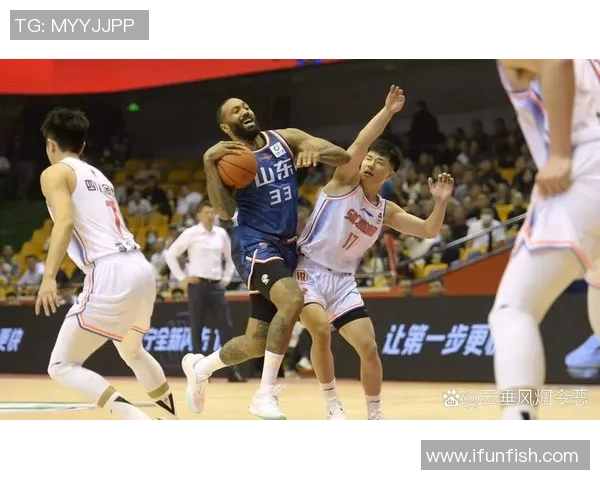 广州篮球队状态变革引发热议球迷期待新赛季的精彩表现与突破